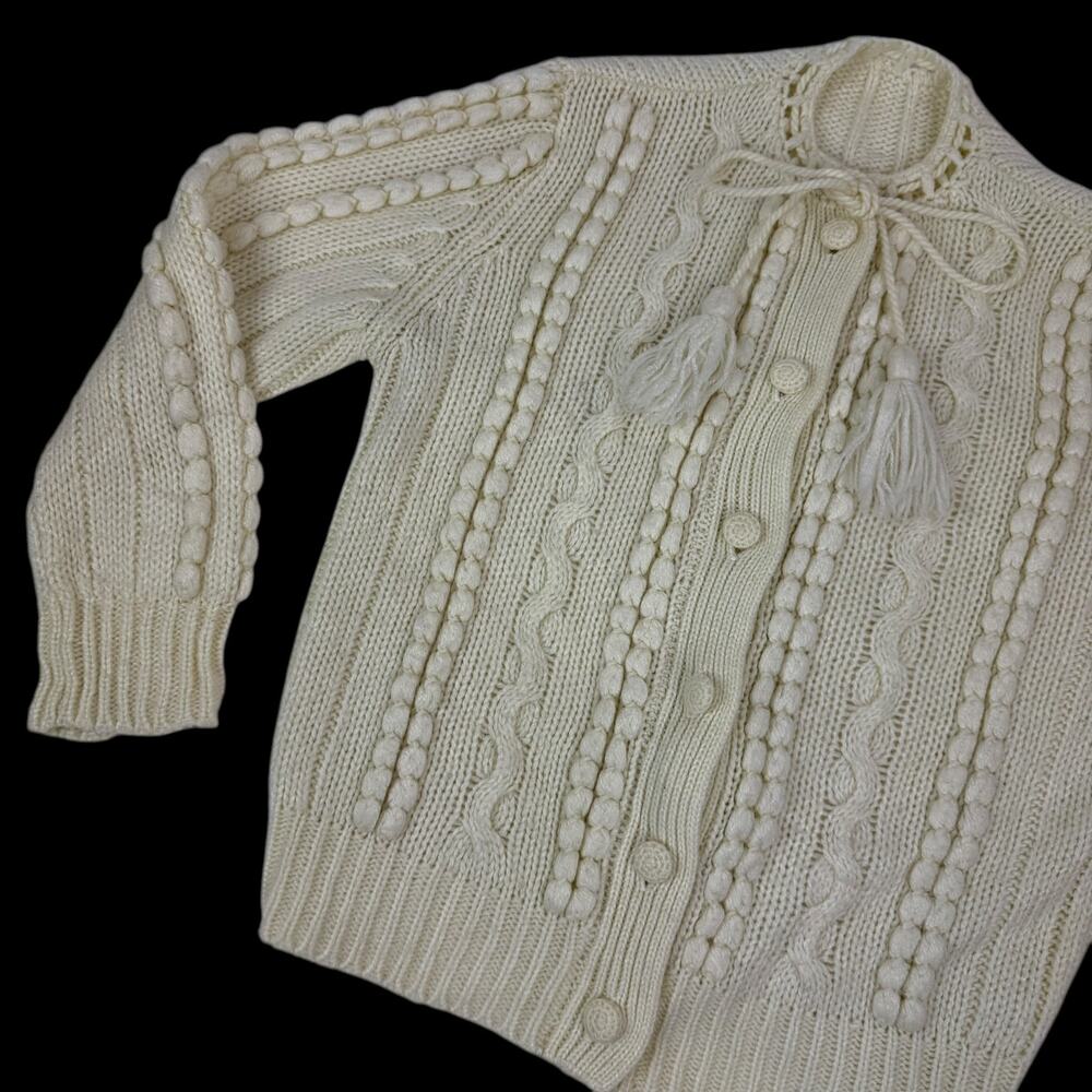 1970's cream cable knit cardigan with tassels - Picture 12 of 17